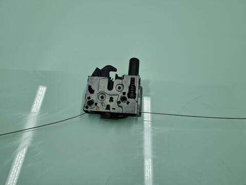 Foto 3ª: Cerradura Capot Audi Q3 35 TDI ADVANCED 150CV 110KW [DTSB] (2023)