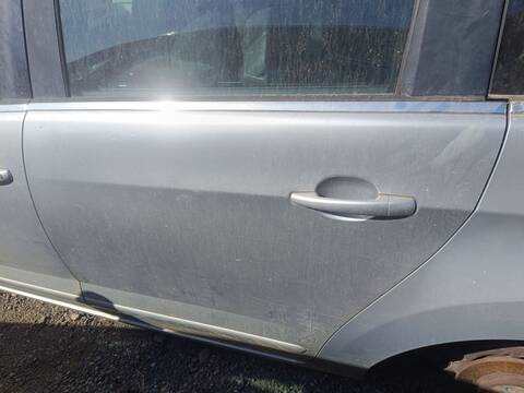 Puerta Trasera Izquierda Peugeot 5008 ACCESS 120CV 88KW