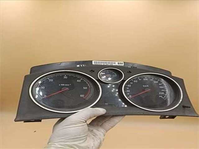 Foto 2ª: Cuadro de Instrumentos Opel Zafira 1.9 ENJOY [1.9 LTR. - 88 KW CDTI] [Z 19 DT / LPM]