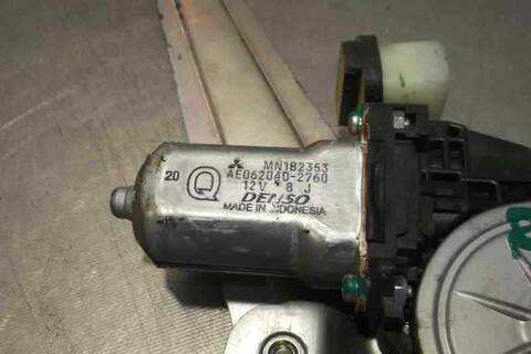 Foto 3ª: Elevalunas Manual Trasero Derecho Mitsubishi L200 2.5 DI-D CAT 167CV 123KW [4D56] (2008)
