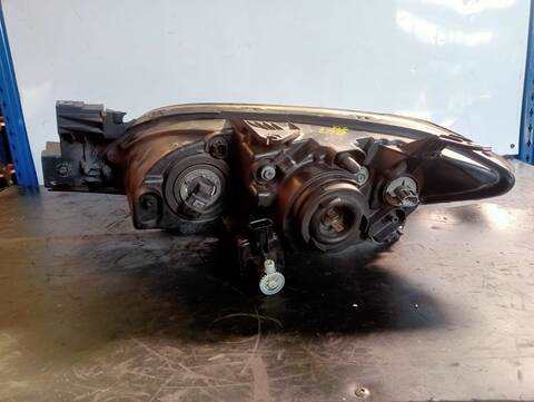 Foto 2ª: Faro Derecho Mazda 3 1.6 CRDT ACTIVE 109CV (2003)