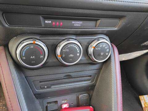 Mando Climatizador Mazda CX3 G DK) S5