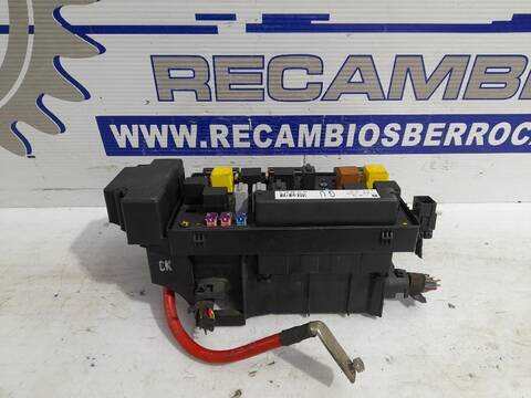 Caja Reles Fusibles Opel Astra 1.7 16V CDTI 101CV