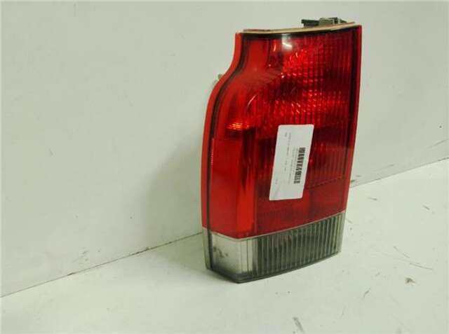 Foto 2ª: Piloto Trasero Izquierdo Volvo V70 2.4 D SUMMUM (120KW) [2.4 LTR. - 120 KW DIESEL CAT]