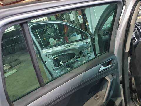 Elevalunas Manual Trasero Izquierdo Volkswagen Tiguan LIFE 122CV 90KW