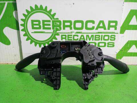 Foto 1ª: Mando Multifuncion Citroen C4 1.6 16V HDI 90CV [9HXDV6ATED4] (2004)