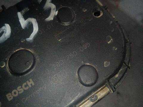 Foto 3ª: Caja Mariposa Volkswagen Polo TRENDLINE BERLINA 60CV 44KW [AUD] (2001)