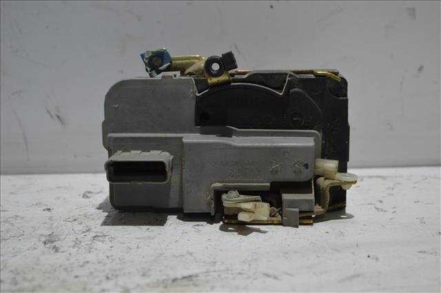 Cerradura Puerta Delantera Izquierda Peugeot Partner 2.0 HDI 1996-2002