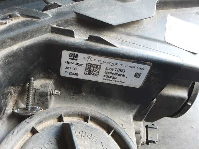 Foto 3ª: Faro Derecho Opel Astra 1.6 CDTI136CV 0CV [B16DTH] (2016)