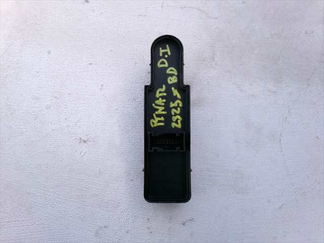 Foto 2ª: Botonera Elevalunas Citroen C4 1.6 HDI 2010-2018 [9H06] (2014)