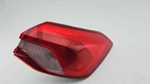 Piloto Trasero Derecho Ford Focus TITANIUM 120CV 88KW