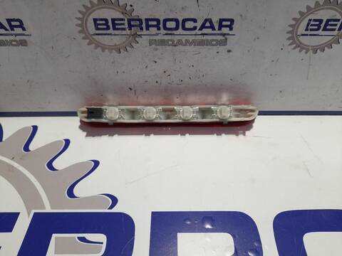 Foto 2ª: Piloto Trasero Central Peugeot Expert 1.6 BLUE-HDI FAP 116CV FURGON [D/ BH01] (2016)