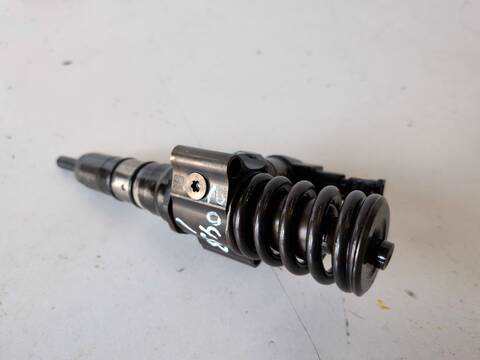 Foto 2ª: Inyectores Volkswagen Passat BKP (2005)