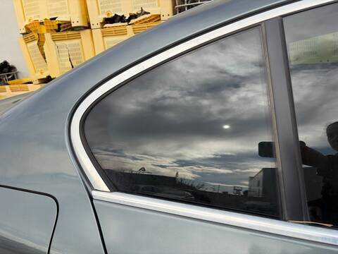 Foto 1ª: Luna Trasera Derecha Bmw Serie 5 518 BERLINA (2008)