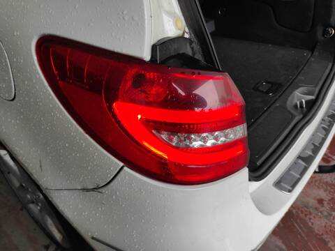 Piloto Trasero Izquierdo Mercedes Clase B 150 270910