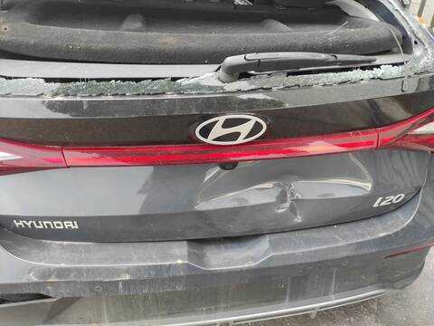 Foto 1ª: Piloto Trasero Central Hyundai i20 G4LF (2024)