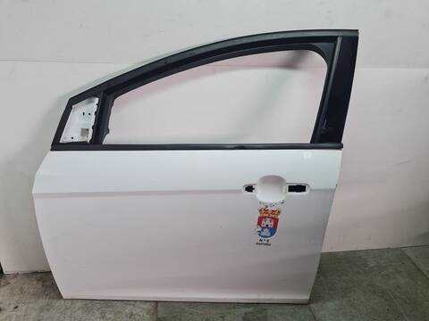 Foto 3ª: Puerta Delantera Izquierda Ford Focus EDITION 116CV 85KW [T1DA] (2015)