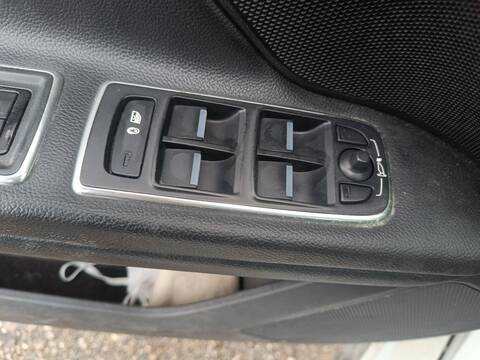Botonera Elevalunas Jaguar XF PURE 179CV 132KW