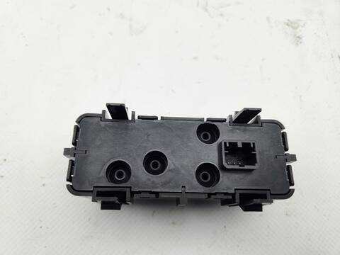 Foto 4ª: Mando Luces Volkswagen Passat R-LINE 4 MOTION 193CV [DXNB] (2024)