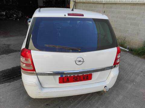 Portón Opel Zafira Z17DTR