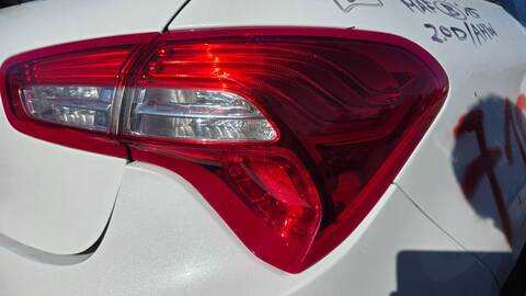 Piloto Trasero Derecho DS 5 AH01 AUT.