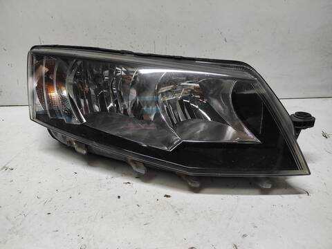 Foto 3ª: Faro Derecho Skoda Octavia CRMB (2016)