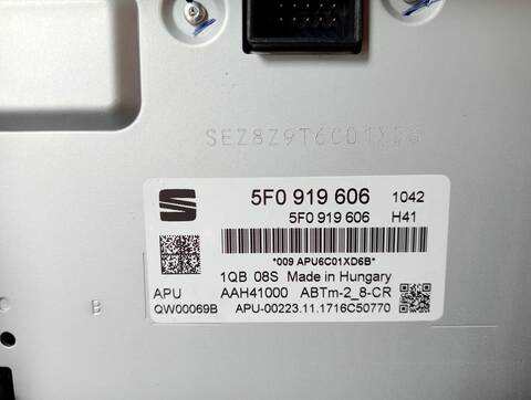 Foto 3ª: Sistema GPS Seat Leon FR 1 16V TSI 125CV (2012)