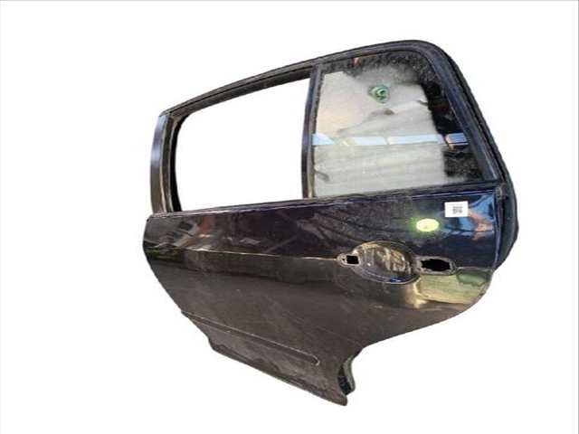 Foto 3ª: Puerta Trasera Izquierda Volkswagen Golf 1.9 TDI (2004)