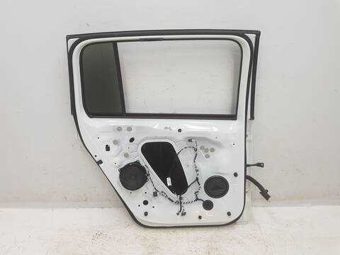 Foto 3ª: Puerta Trasera Izquierda Volkswagen Touran ADVANCE BMT (2015)