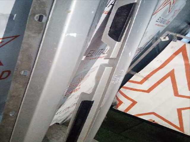 Foto 3ª: Estriberas Bmw Serie 1 114 118D BERLINA 143CV 105KW [N47D20C] (2009)