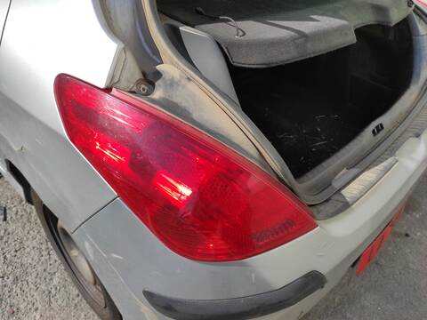 Piloto Trasero Izquierdo Peugeot 308 9H02