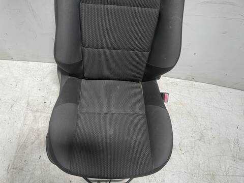 Foto 2ª: Asiento Delantero Derecho Peugeot 207 CONFORT 90CV 66KW [9HXDV6ATED4] (2010)