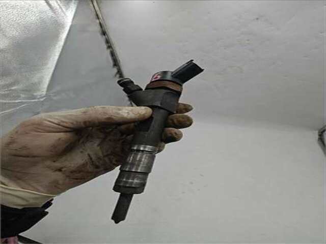 Foto 3ª: Inyectores Opel Viva 1.9 COMBI 2.7T CORTO [1.9 LTR. - 74 KW CDTI CAT (F9Q-760 - L08)] [F9QU7]