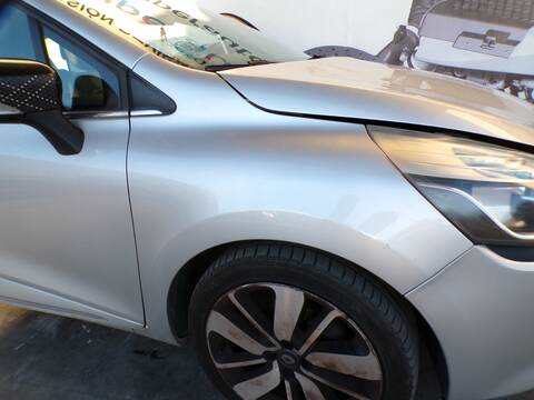 Foto 1ª: Aleta Delantera Derecha Renault Clio H4B4 (2016)