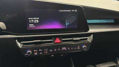 Foto 3ª: Cuadro de Instrumentos Kia Niro HYBRID CONCEPT 141CV [G4LL] (2022)