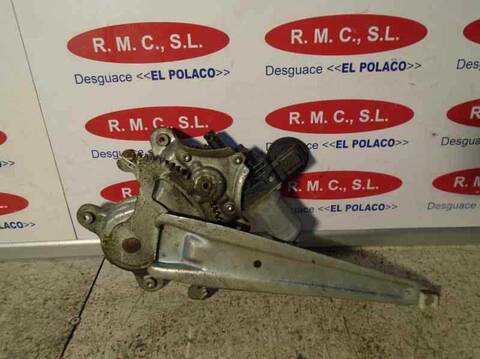 Foto 3ª: Elevalunas Manual Trasero Derecho Toyota Rav4 2.2 TD CAT 136CV 100KW [2AD] (2007)