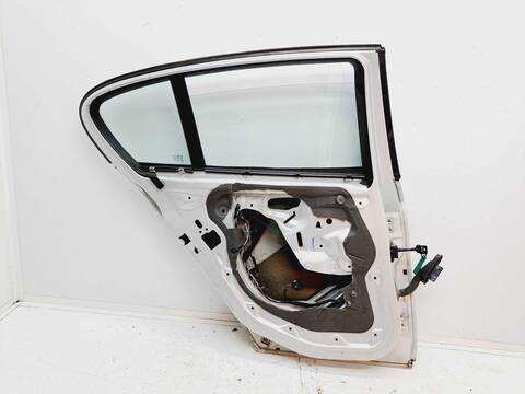 Foto 4ª: Puerta Trasera Izquierda Bmw Serie 1 114 118D BERLINA 143CV 105KW [N47D20A] (2008)