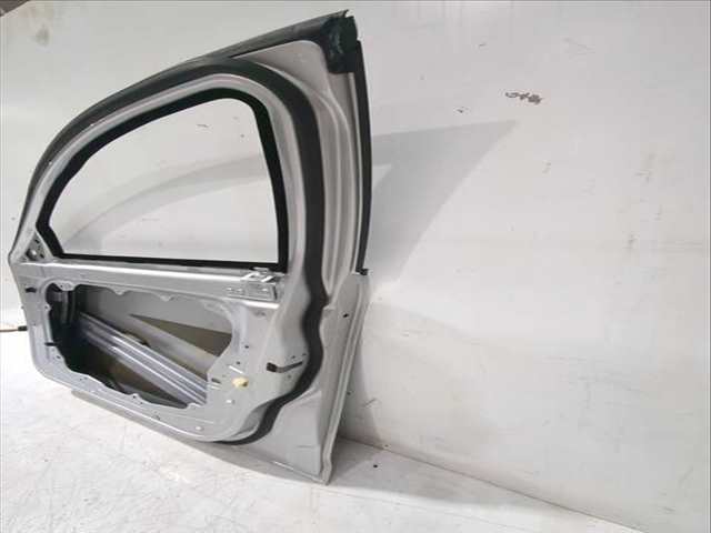 Foto 3ª: Puerta Delantera Derecha Alfa Romeo Giulietta 1.6 JTDM 940FXD1A) 105CV 77KW [940 A3.000] (2015)