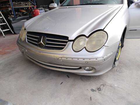 Foto 2ª: Paragolpes Delantero Mercedes Clase CLK 270 CDI COUPE C209) MOTOR OM612.962 (2013)