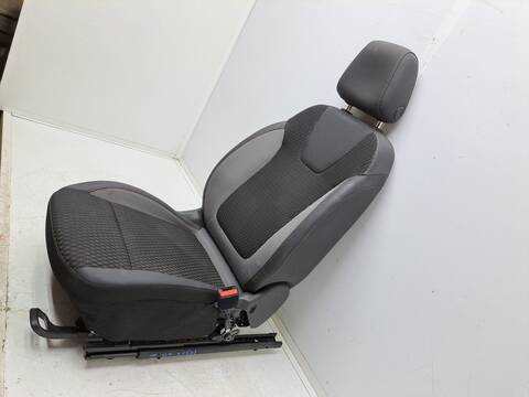 Foto 4ª: Asiento Delantero Derecho Opel Crossland DESIGN LINE 102CV 75KW [DV5RD OPT. YH01] (2019)