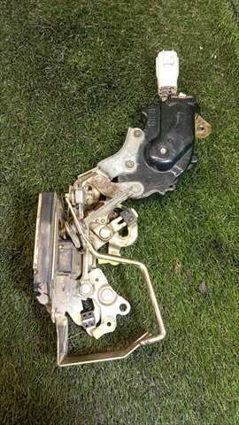 Foto 2ª: Cerradura Puerta Trasera Izquierda Toyota 4 Runner 3.0 T DIESEL (1993)