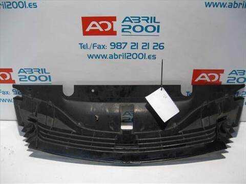 Foto 2ª: Rejilla Delantera Renault Laguna 3.0 V6 24V KG0D) GRANDTOUR 207CV 152KW [G/ L7X E7] (2002)