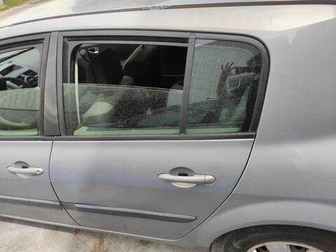 Puerta Trasera Izquierda Renault Megane K9KF7 BERLINA II BERLINA 5P