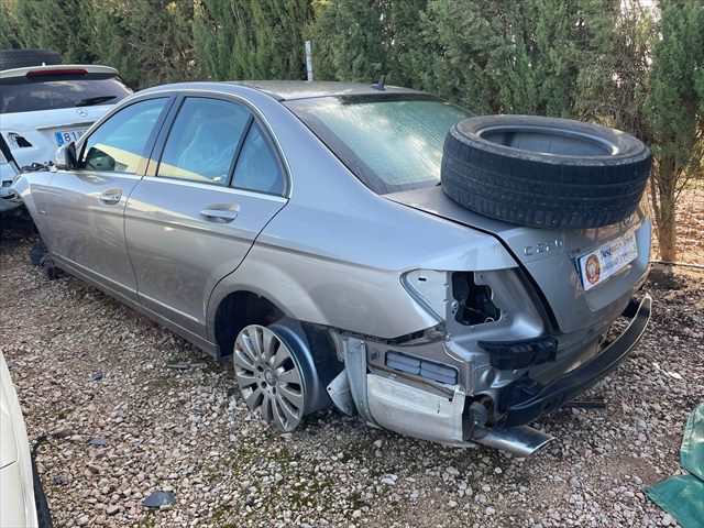 Foto 2ª: Maletero Mercedes Clase C 220 2.0 CDI 170CV [646811] (2007)