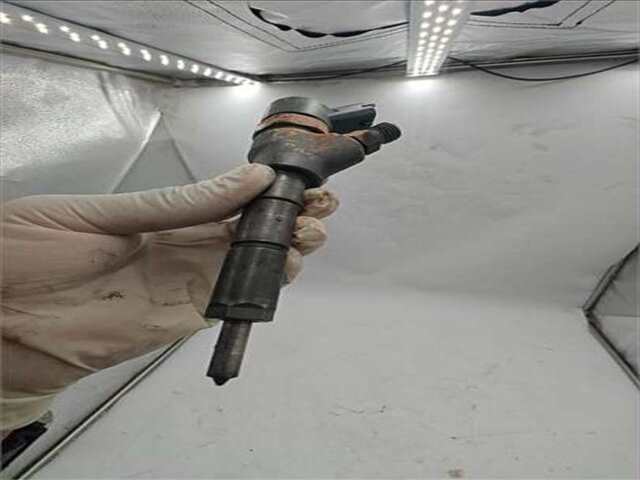 Foto 2ª: Inyectores Citroen Xsara 2.0 HDI SX (66KW) [2.0 LTR. - 66 KW HDI CAT (RHY - DW10TD)] [RHY / DW10TD]
