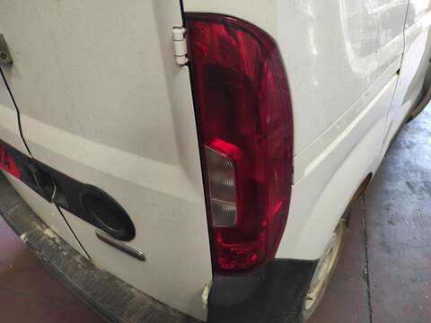 Piloto Trasero Derecho Fiat Doblo 1.6 D 105CV 77KW II 263) CARGO 263A2000