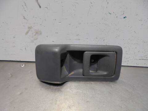 Maneta Interior Trasera Derecha Toyota Land Cruiser TD VX 5-PTAS.) KZJ95) 125CV 92KW