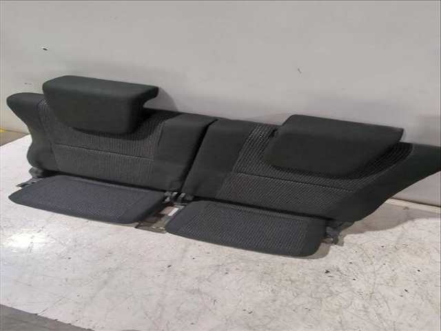 Foto 2ª: Asientos Tercera Fila Toyota Corolla 2.2 D-4D AUR10_) 177CV [2AD-FHV] (2004)