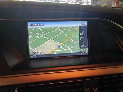 Foto 4ª: Pantalla Multifuncion Audi A4 BASIS 150CV 110KW [CJCD] (2014)
