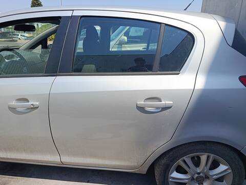 Foto 1ª: Puerta Trasera Izquierda Opel Corsa A14XER (2011)